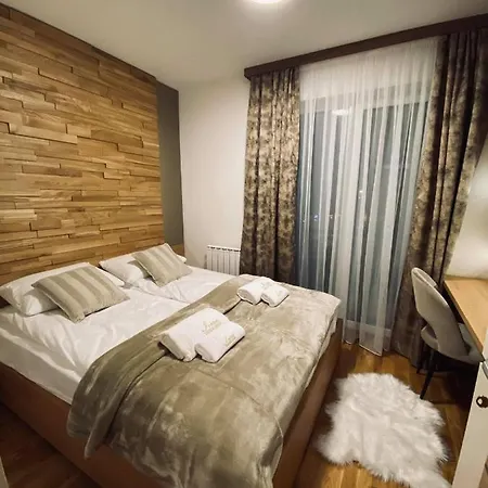 Vinvucko U Sklopu Aparthotela Vucko Privatni Jahorina