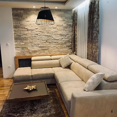 Vinvucko U Sklopu Aparthotela Vucko Privatni Jahorina