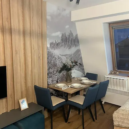 Vinvucko U Sklopu Aparthotela Vucko Privatni 4* Jahorina