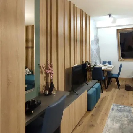 Vinvucko U Sklopu Aparthotela Vucko Privatni Jahorina