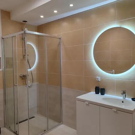Vinvucko U Sklopu Aparthotela Vucko Privatni 4*