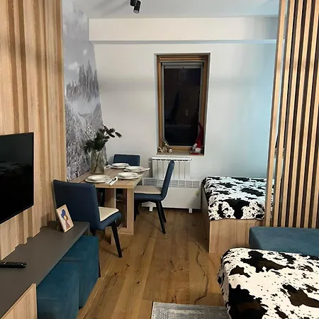Vinvucko U Sklopu Aparthotela Vucko Privatni Apartmanhotel 4*